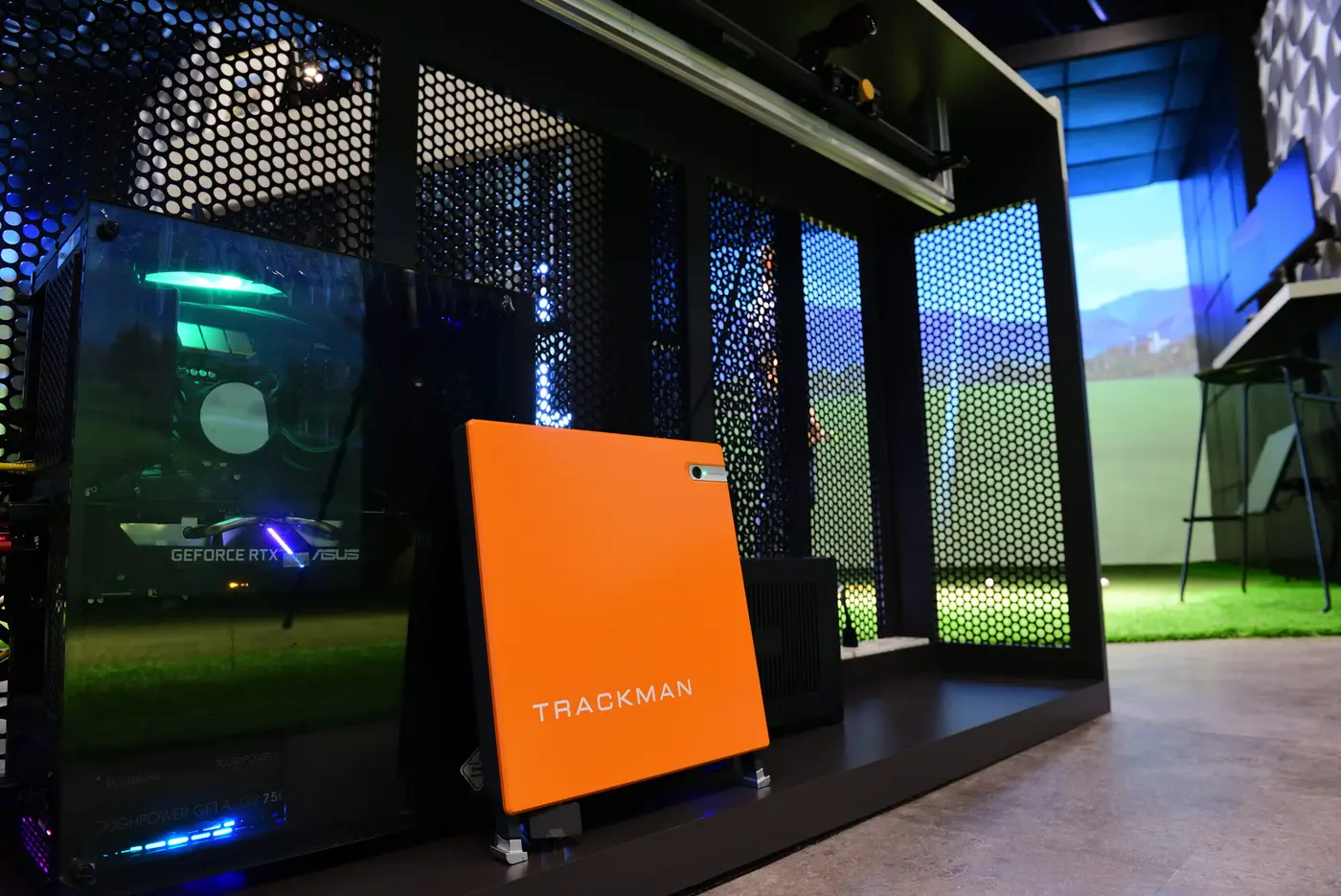 TrackMan 4を備えたシミュレーター打席